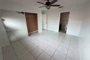7792 W 29th Way, Hialeah, FL 33018 - Photo 10