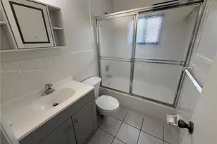 7792 W 29th Way, Hialeah, FL 33018 - Photo 18