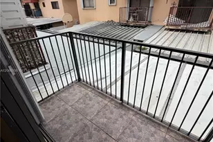 7792 W 29th Way, Hialeah, FL 33018 - Photo 28
