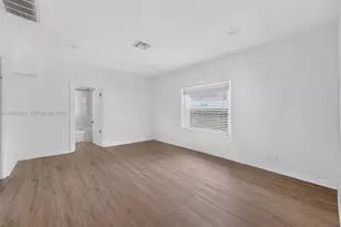 1752 42nd St S, Saint Petersburg, FL 33711 - Photo 8