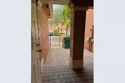 15242 SW 30th Ter #15242, Miami, FL 33185 - Photo 4