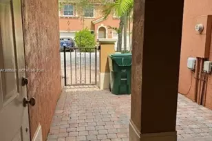 15242 SW 30th Terrace, Miami, FL 33185 - Photo 4