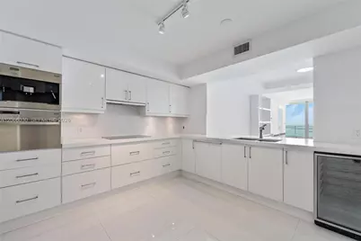 1331 Brickell Bay Dr #4107, Miami, FL 33131 - Photo 8