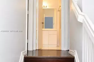 10666 SW 7th St, Pembroke Pines, FL 33025 - Photo 24