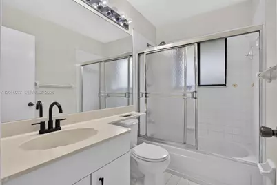 587 NW 38th Ave, Deerfield Beach, FL 33442 - Photo 24