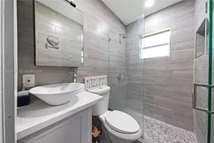 912 NE 9th Ct, Pompano Beach, FL 33060 - Photo 28