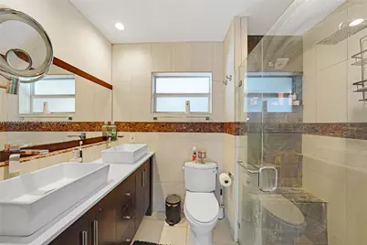912 NE 9th Ct, Pompano Beach, FL 33060 - Photo 38
