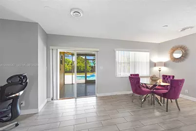 912 NE 9th Ct, Pompano Beach, FL 33060 - Photo 8