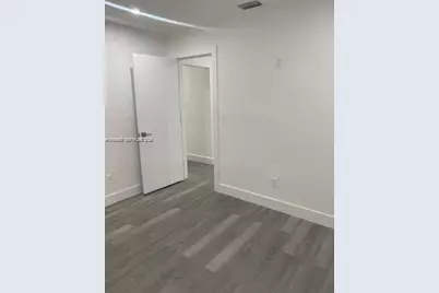 910 SW 8th Ave #D, Miami, FL 33130 - Photo 6