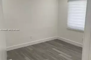 910 SW 8th Ave, Miami, FL 33130 - Photo 8