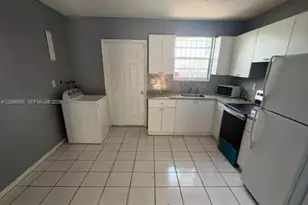 1693 NW 8th Ave, Florida City, FL 33034 - Photo 4