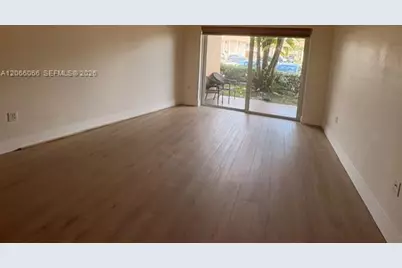 7400 Miami Lakes Dr #D107, Miami Lakes, FL 33014 - Photo 24