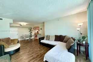 7501 E Treasure Dr, North Bay Village, FL 33141 - Photo 18