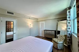 7501 E Treasure Dr, North Bay Village, FL 33141 - Photo 26