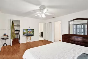 2999 Lakewood Ln, Hollywood, FL 33021 - Photo 12