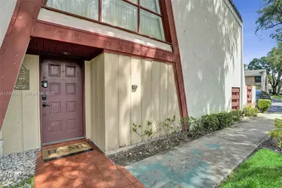 2999 Lakewood Ln, Hollywood, FL 33021 - Photo 2