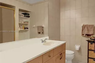 3003 Lakewood Ln, Hollywood, FL 33021 - Photo 24