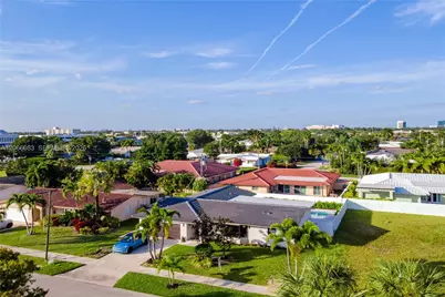 2415 NE 35th Dr, Fort Lauderdale, FL 33308 - Photo 38