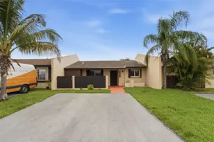 11601 SW 123rd Ave, Miami, FL 33186 - Photo 2