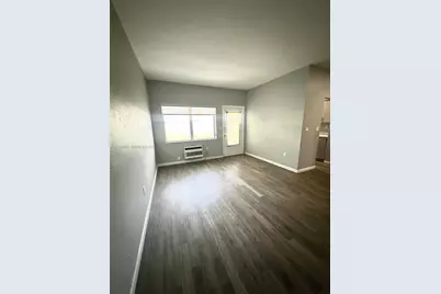 710 Meridian Ave #10, Miami Beach, FL 33139 - Photo 6