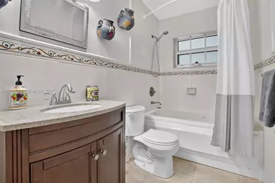 801 Ixora Ln, Plantation, FL 33317 - Photo 22