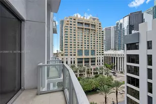 1060 Brickell Ave, Miami, FL 33131 - Photo 10