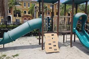 141 NW 2nd Ave, Hallandale Beach, FL 33009 - Photo 30