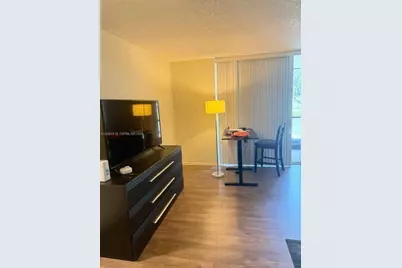 3670 Inverrary Dr #1U, Lauderhill, FL 33319 - Photo 8