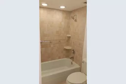 3670 Inverrary Dr #1U, Lauderhill, FL 33319 - Photo 12