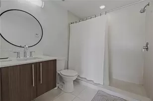 7825 NW 107th Ave, Doral, FL 33178 - Photo 20