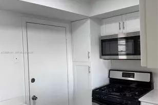 7713 SW 88th St, Miami, FL 33143 - Photo 10