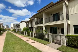 4683 NW 83rd Path, Doral, FL 33166 - Photo 4