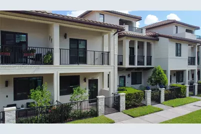 4683 NW 83rd Path, Doral, FL 33166 - Photo 2