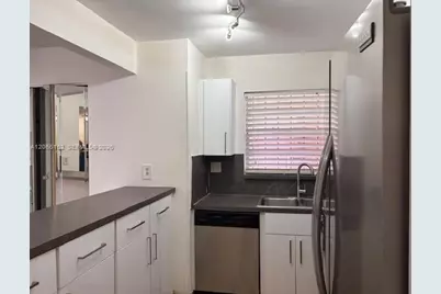 8893 Fontainebleau Blvd #304, Miami, FL 33172 - Photo 6