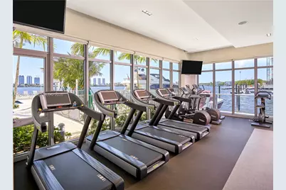 17301 Biscayne Blvd #1004, North Miami Beach, FL 33160 - Photo 2