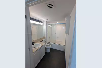 1155 Brickell Bay Dr #910, Miami, FL 33131 - Photo 22