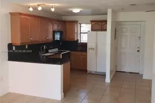 8425 NW 8th St, Miami, FL 33126 - Photo 6