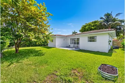 7516 Mutiny Ave, North Bay Village, FL 33141 - Photo 14