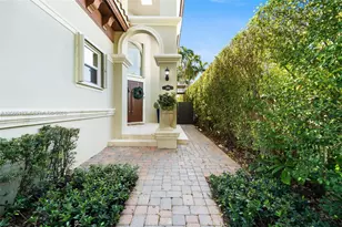 1490 Cleveland Rd, Miami Beach, FL 33141 - Photo 2