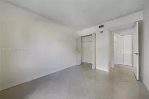 9405 Fontainebleau Blvd, Miami, FL 33172 - Photo 16