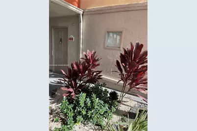 8225 Lake Dr #108, Doral, FL 33166 - Photo 16