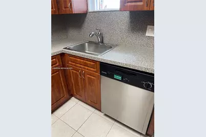 8225 Lake Dr #108, Doral, FL 33166 - Photo 4