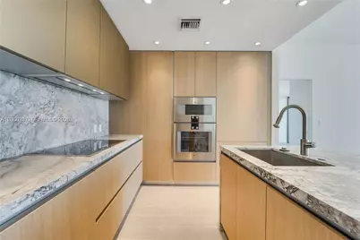500 Alton #3304, Miami Beach, FL 33139 - Photo 8