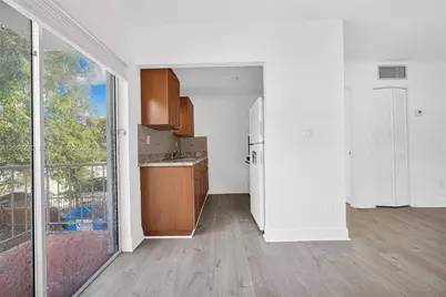 8295 NE Miami Ct #4, Miami, FL 33138 - Photo 24