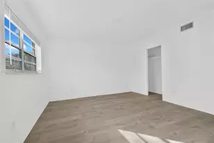 8295 NE Miami Ct, Miami, FL 33138 - Photo 14