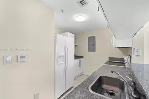 275 NE 18th St, Miami, FL 33132 - Photo 8