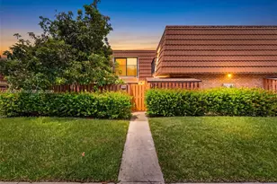 151 Heritage Way, West Palm Beach, FL 33407 - Photo 2