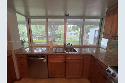 9301 SW 54th St, Cooper City, FL 33328 - Photo 2