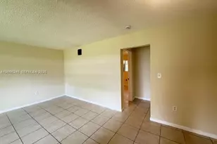 151 NW 164th St, Miami, FL 33169 - Photo 2