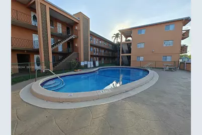 2330 NW 11th St #15, Miami, FL 33125 - Photo 14